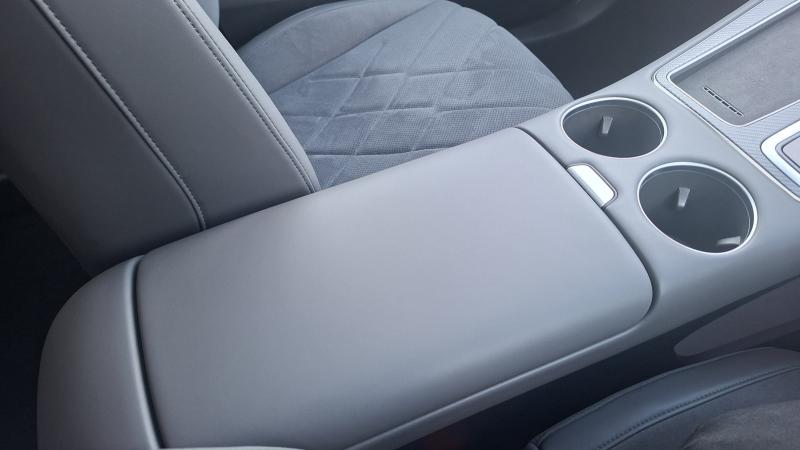 MG Motor UK MGS6