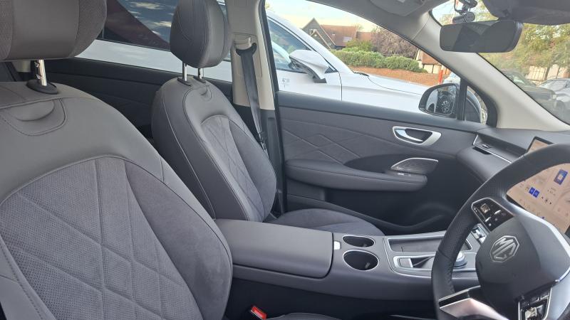 MG Motor UK MGS6