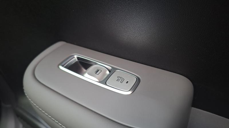 MG Motor UK MGS6