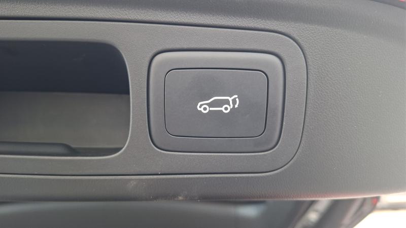MG Motor UK MGS6
