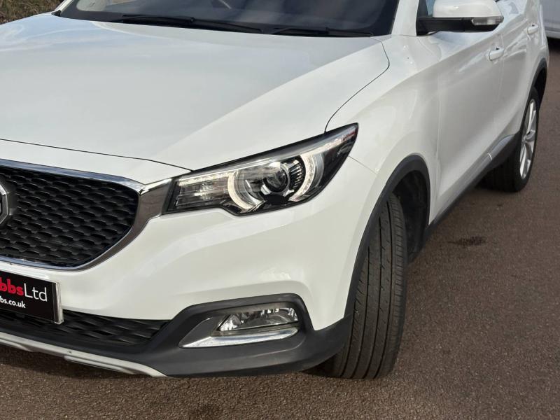 MG ZS