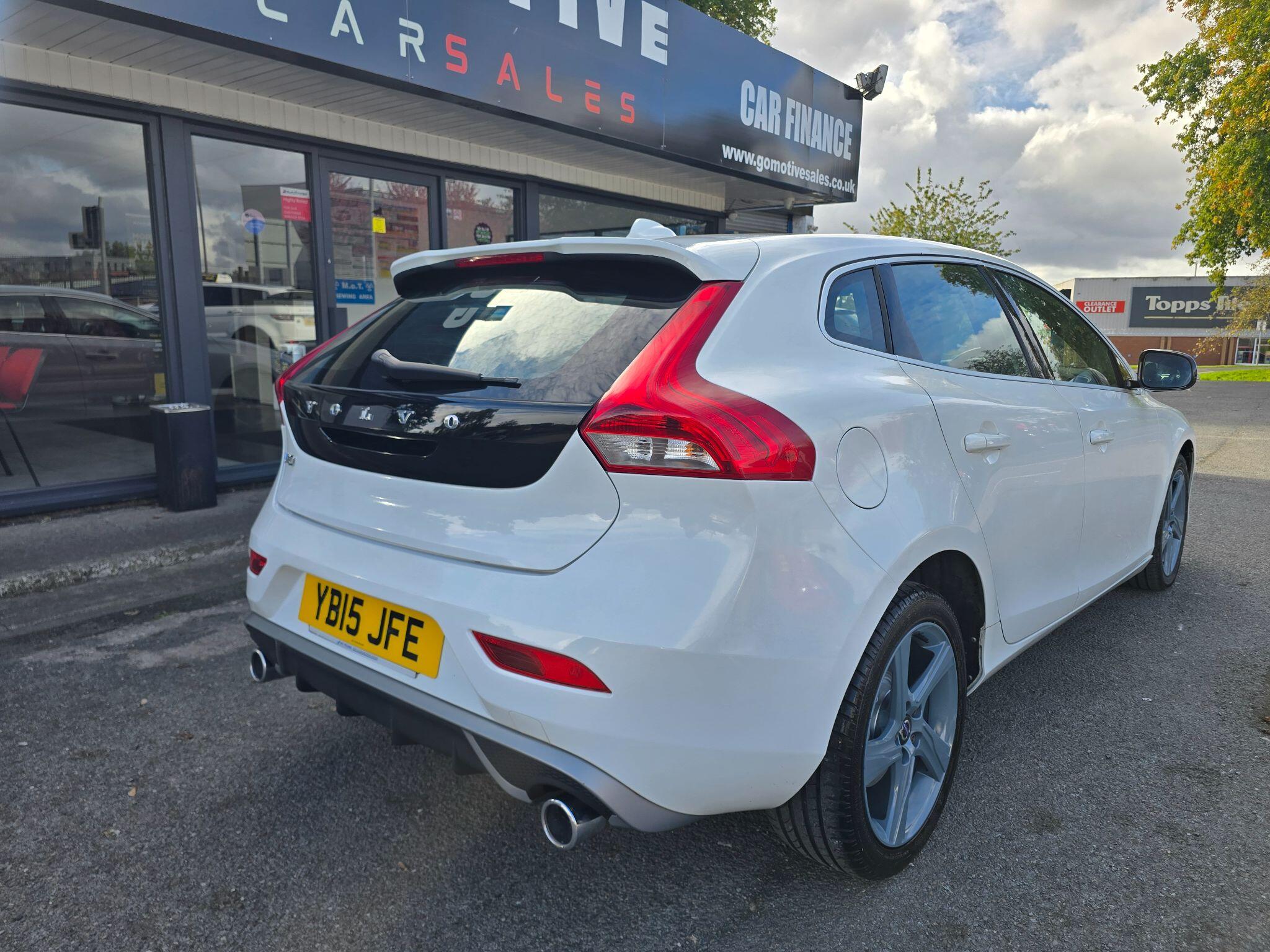 Volvo V40
