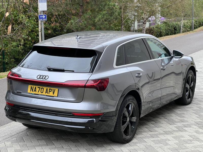 Audi E-tron
