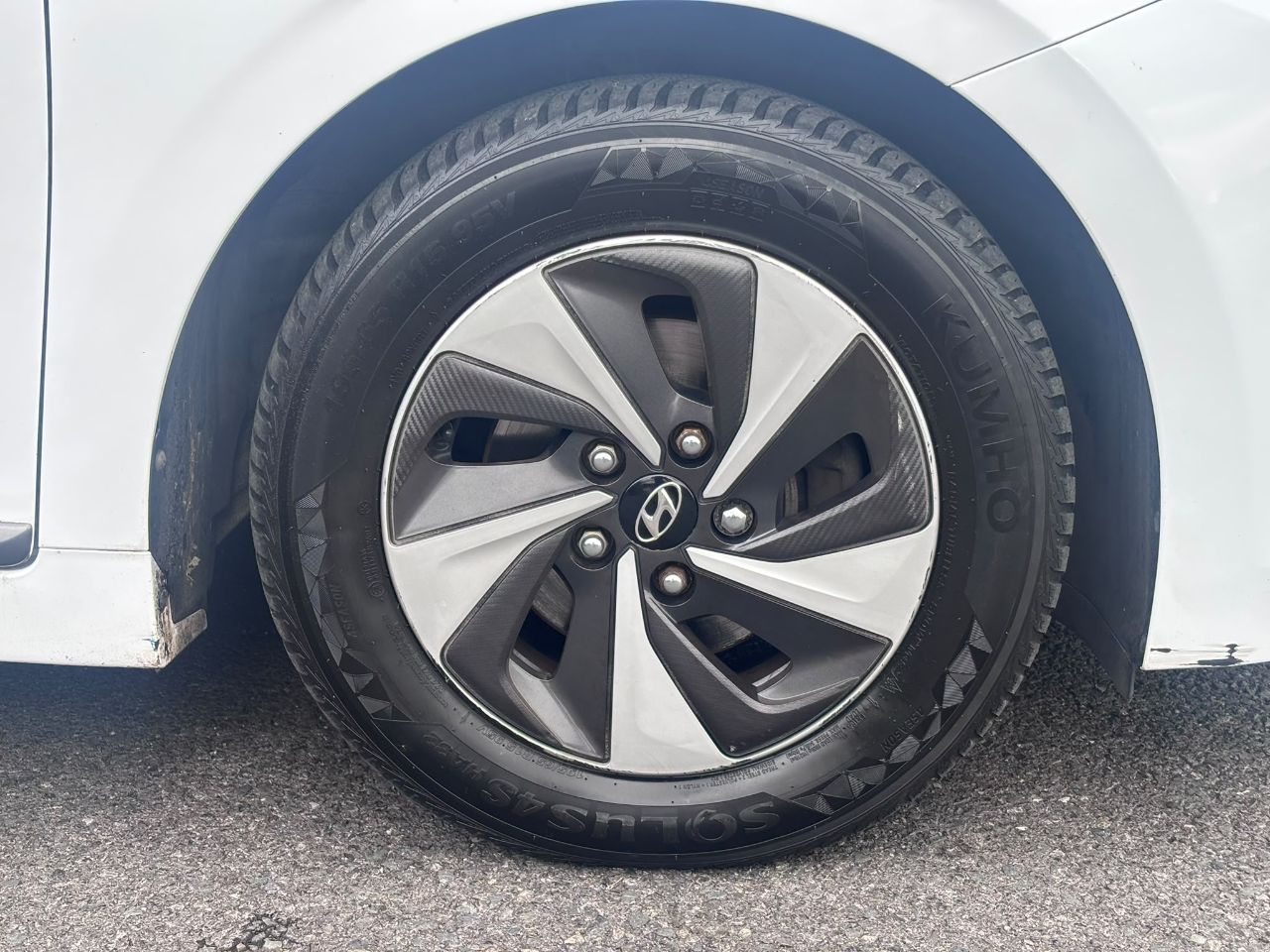 Hyundai Ioniq