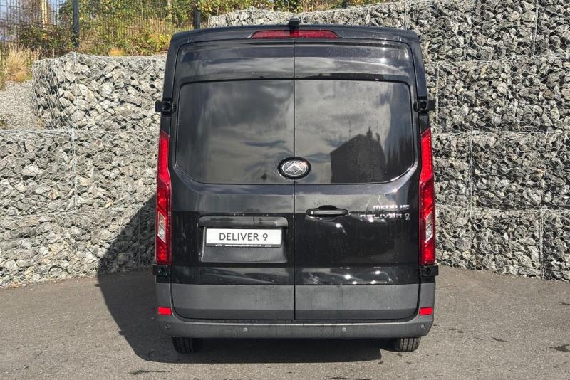 Maxus Deliver 9