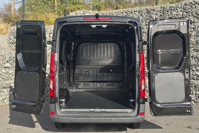 Maxus Deliver 9