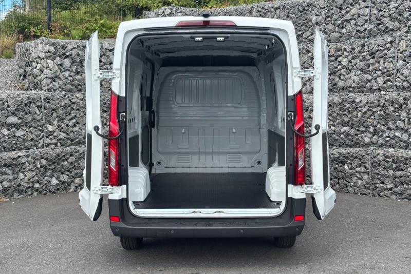 Maxus Deliver 9