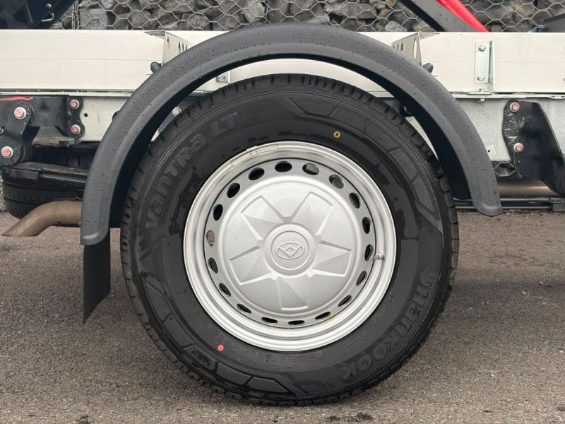 Maxus Deliver 9
