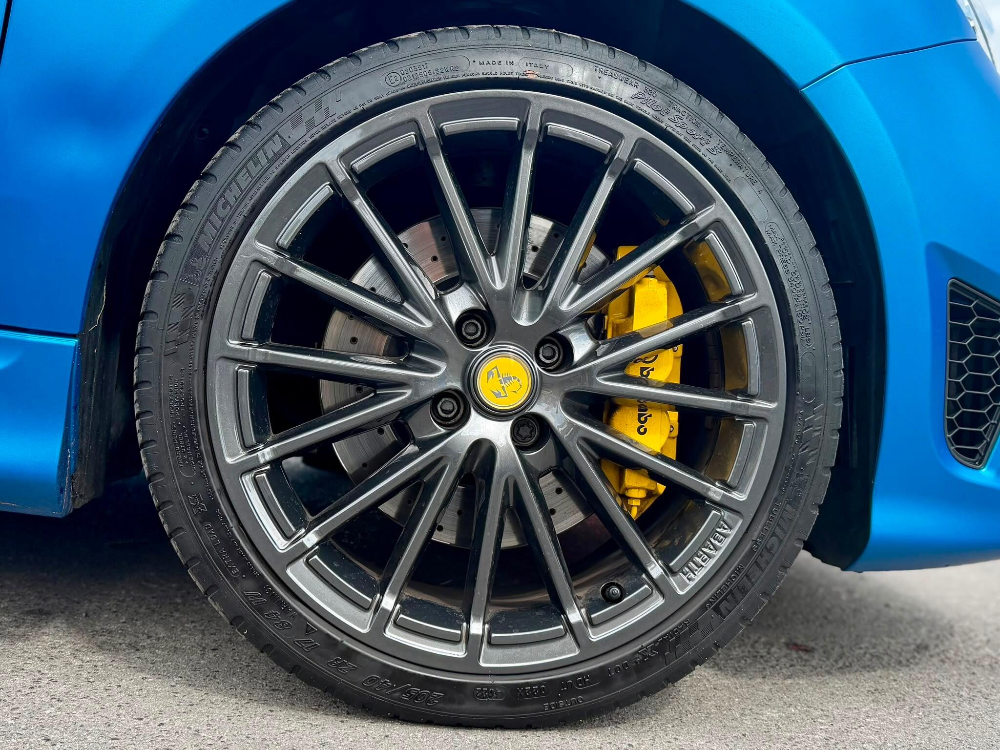 Abarth 695