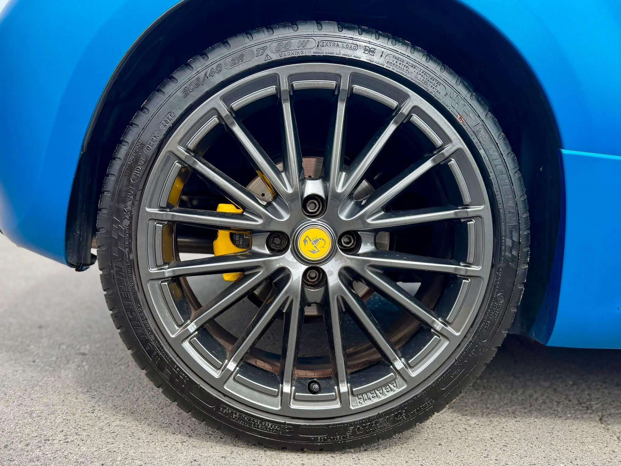 Abarth 695