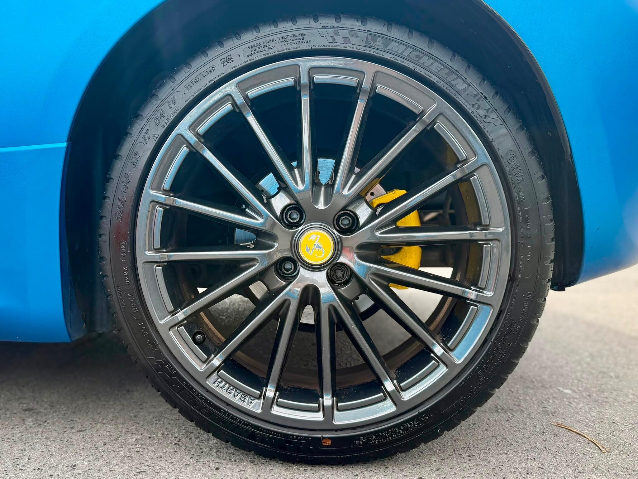Abarth 695
