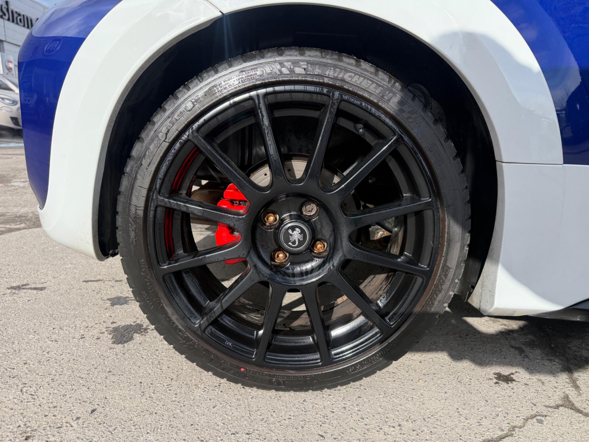 Abarth 695
