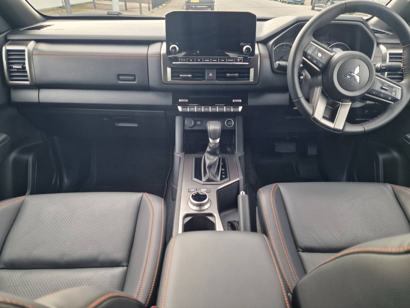 Mitsubishi L200