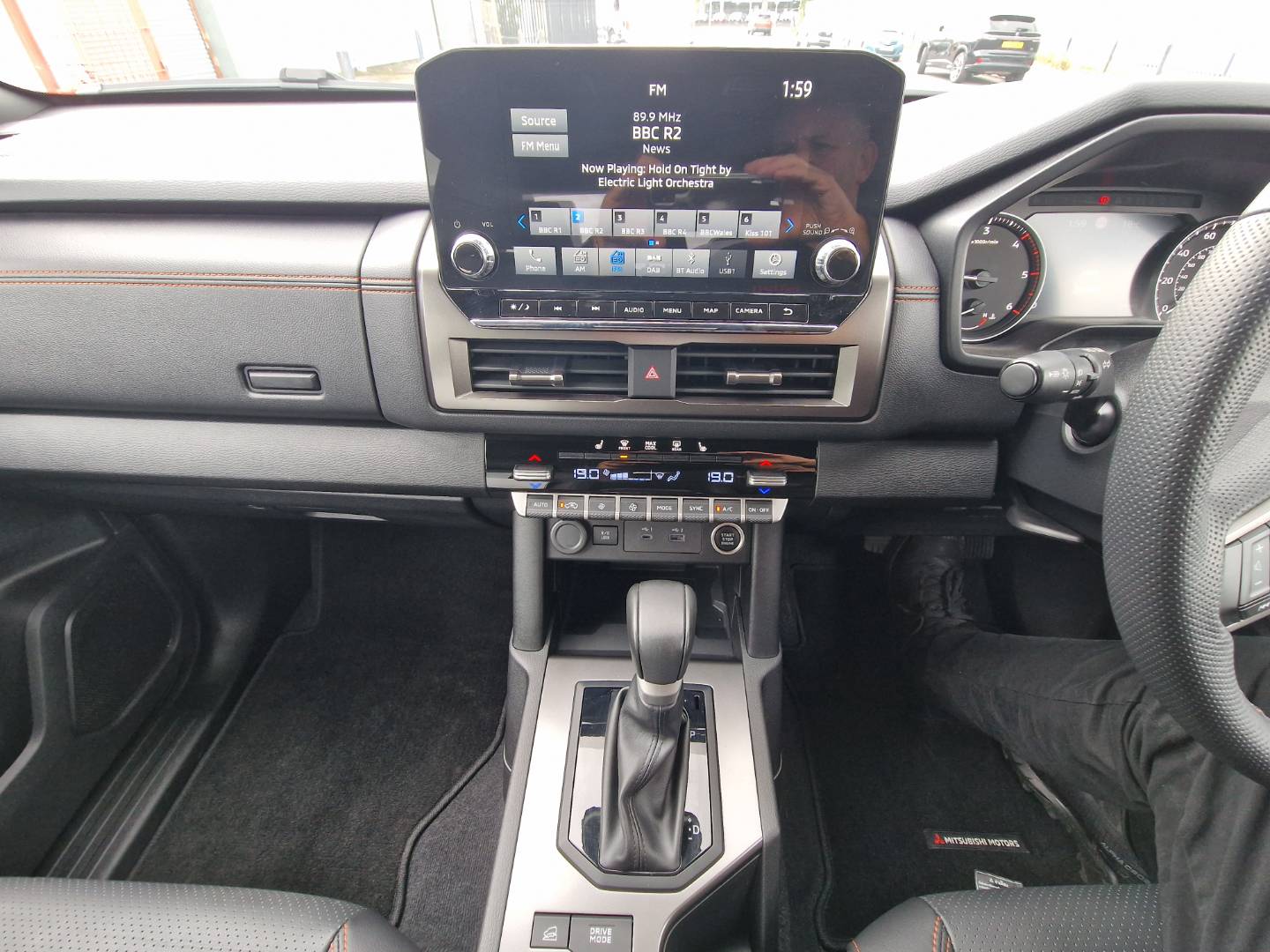 Mitsubishi L200