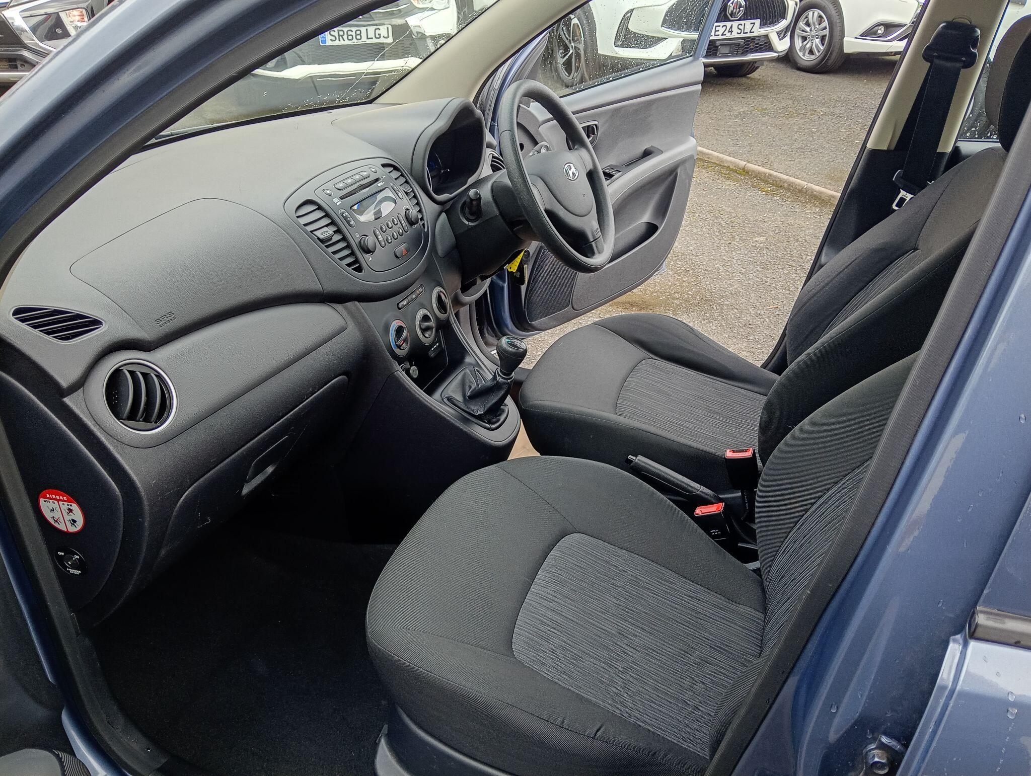 Hyundai i10