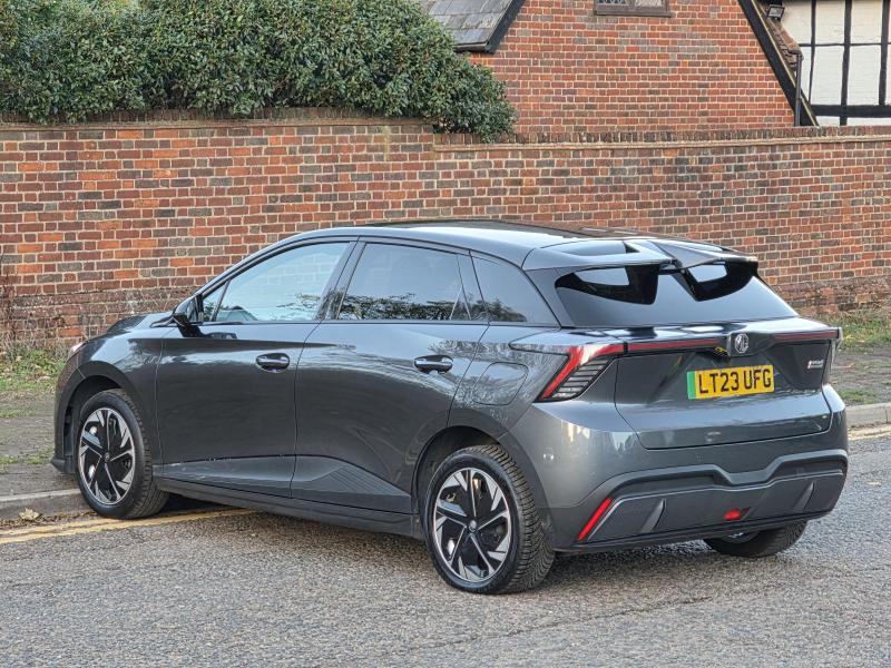 MG Motor UK Mg4