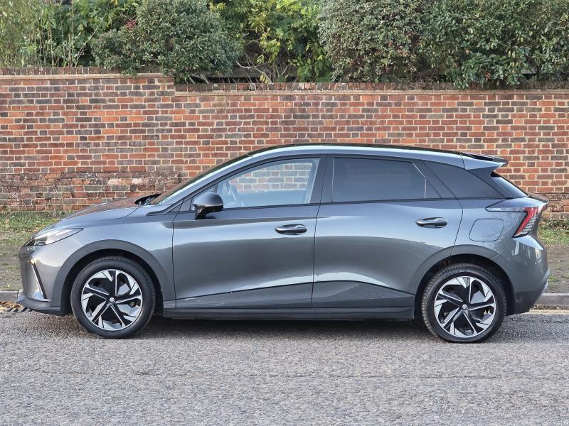 MG Motor UK Mg4