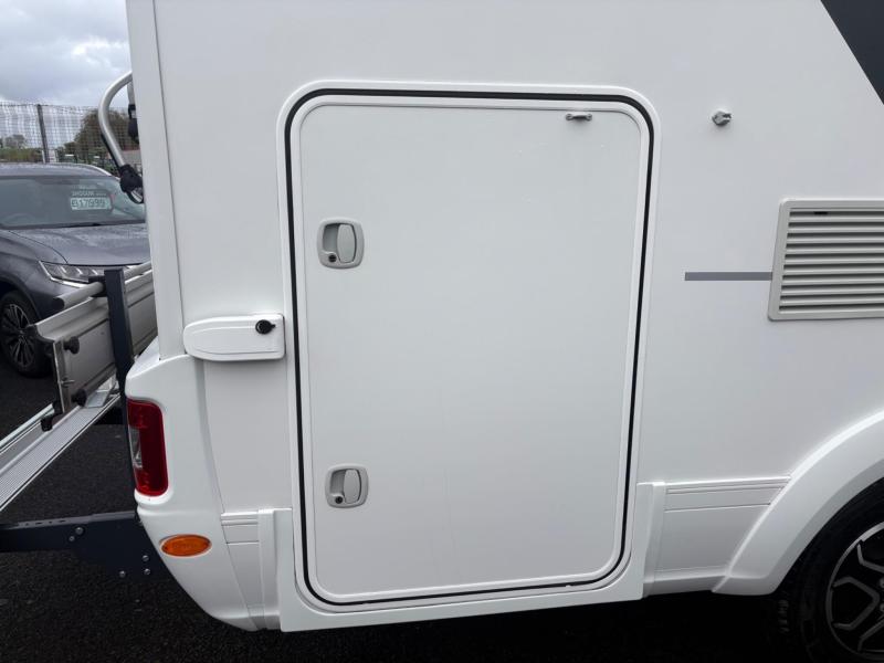 Adria Coral XL