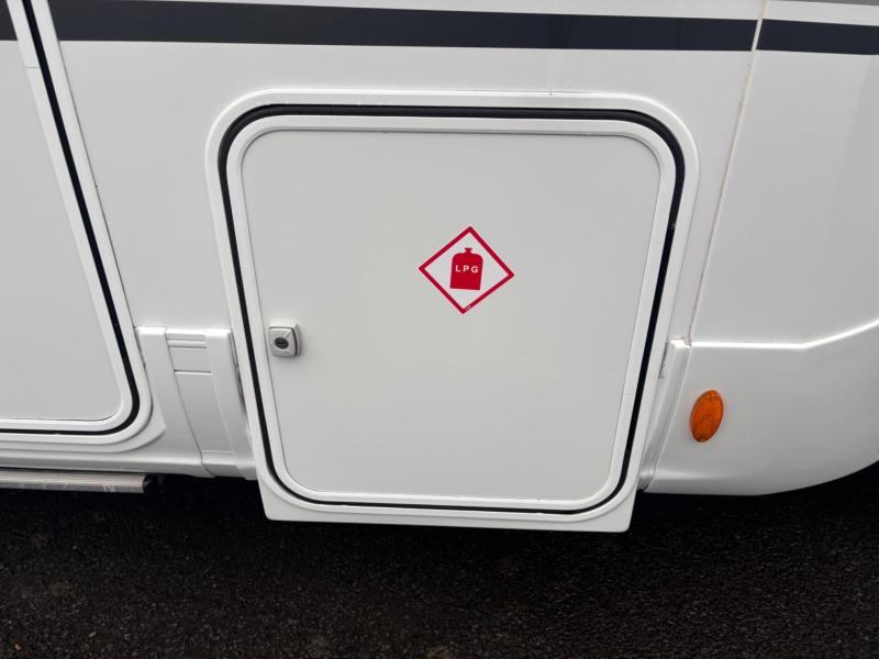 Adria Coral XL