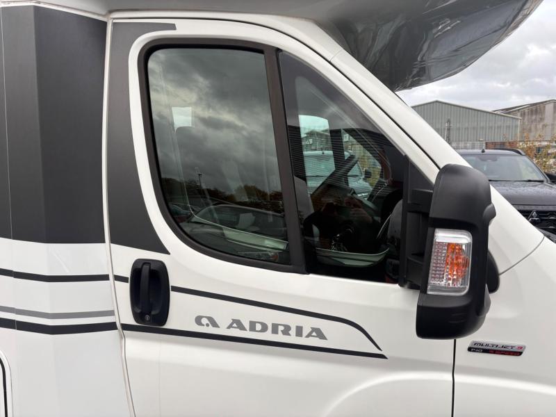 Adria Coral XL