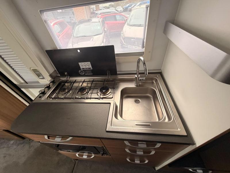Adria Coral XL