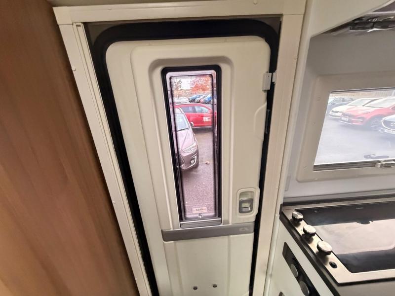 Adria Coral XL