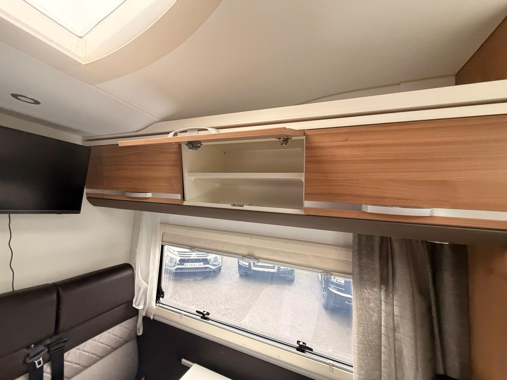 Adria Coral XL