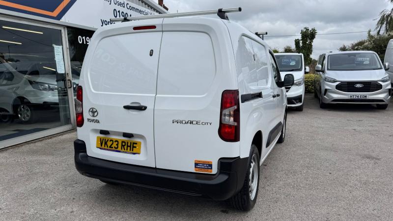 Toyota Proace City
