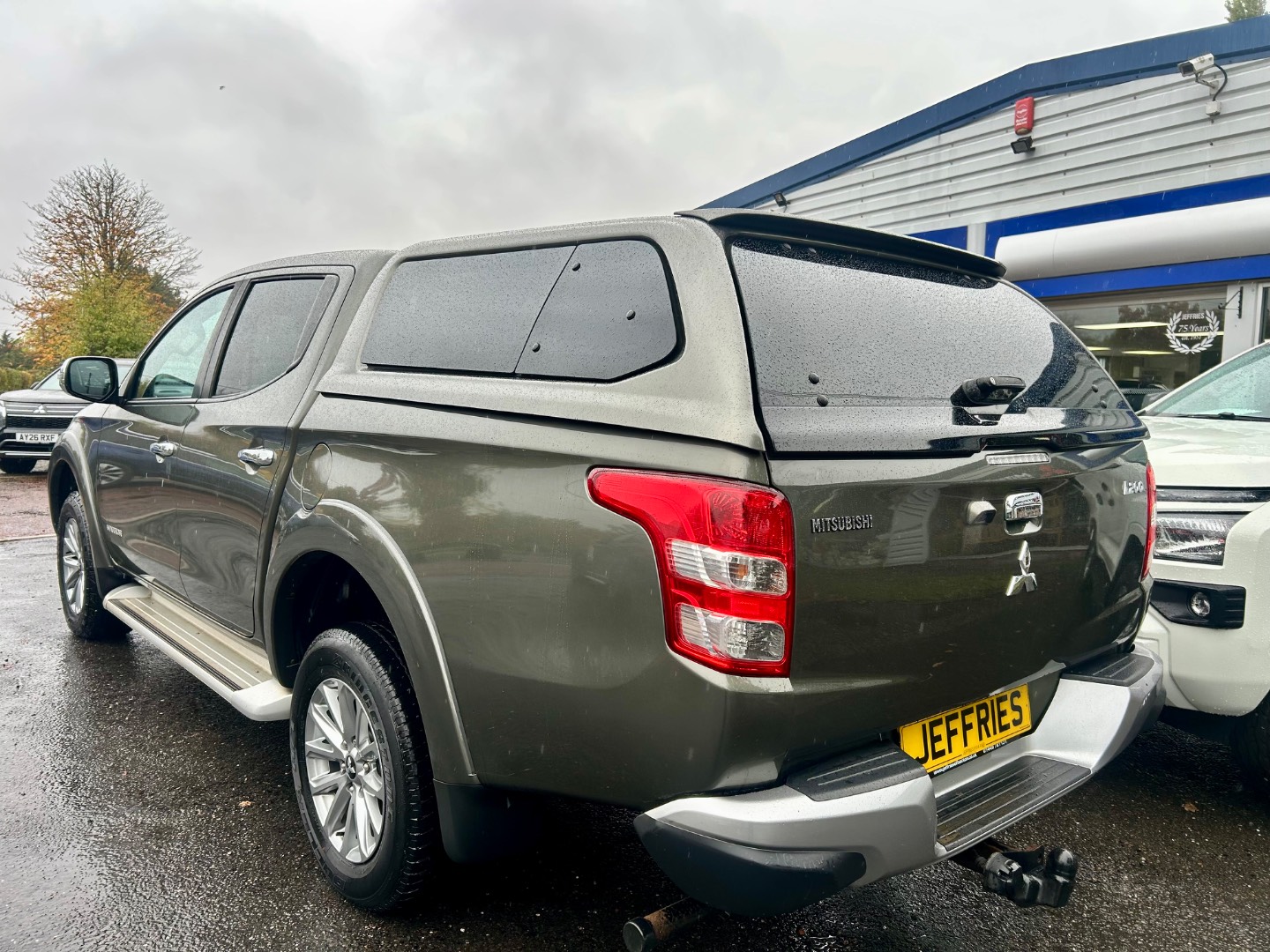 Mitsubishi L200