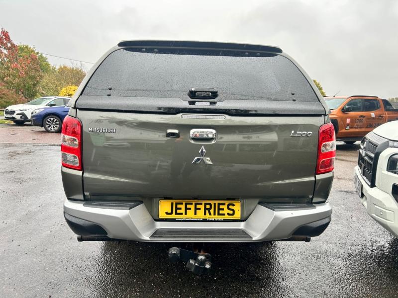 Mitsubishi L200