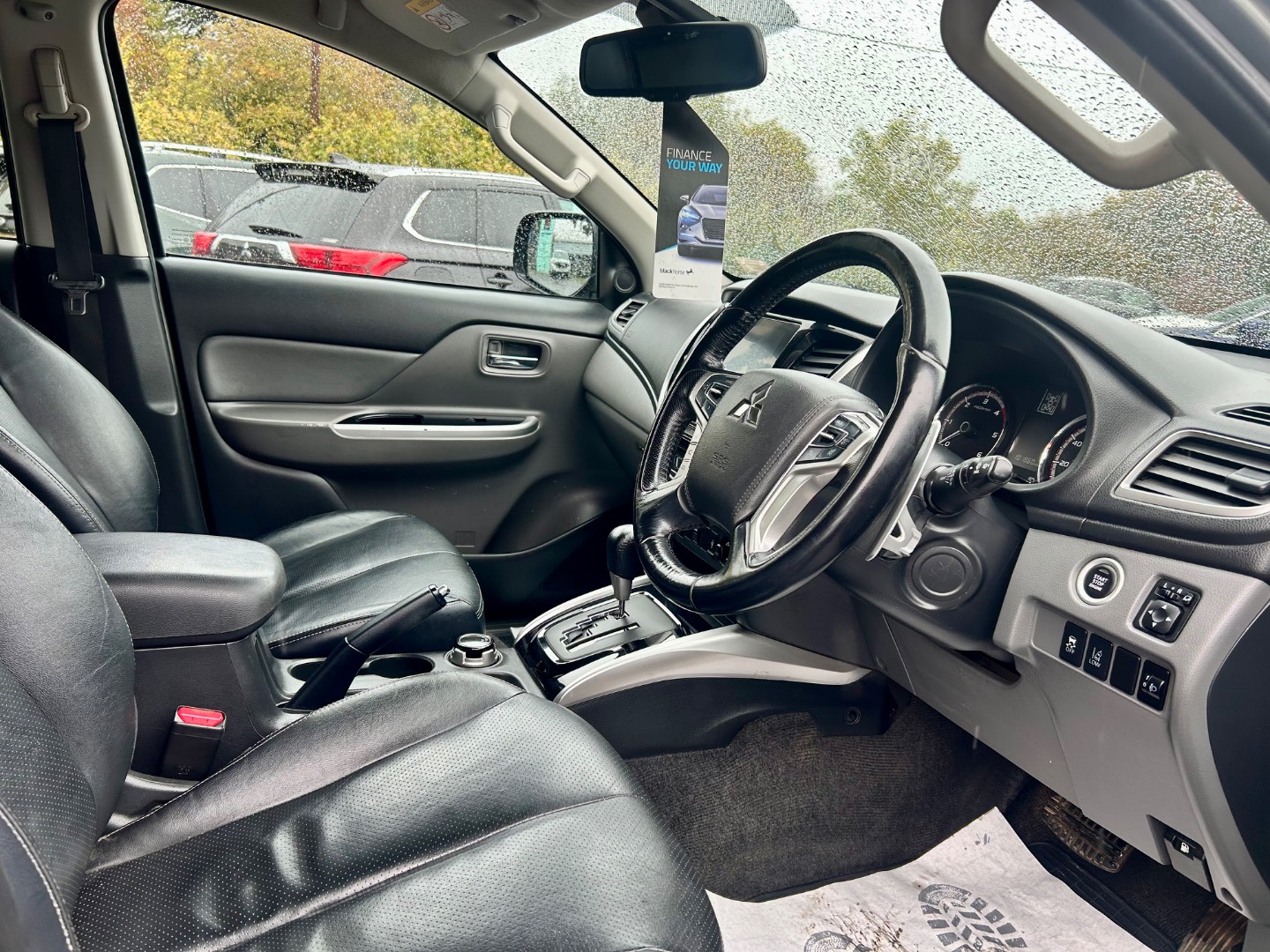 Mitsubishi L200