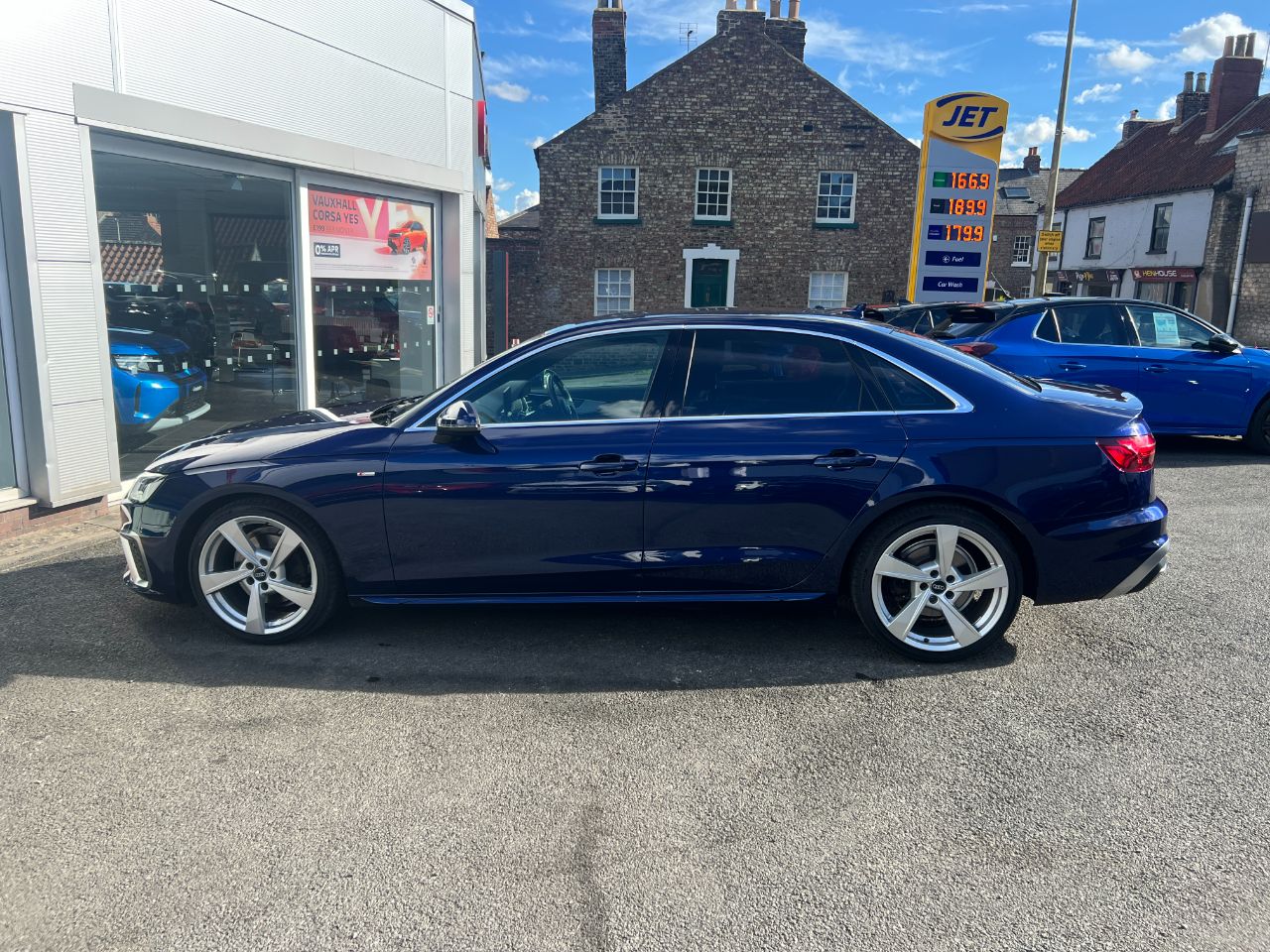 Audi A4