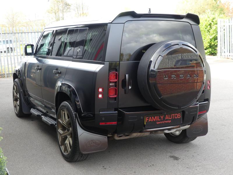 Land Rover Defender 110