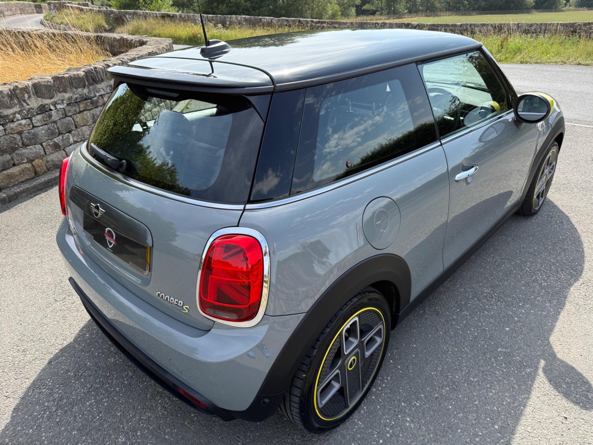 Mini Electric Hatch