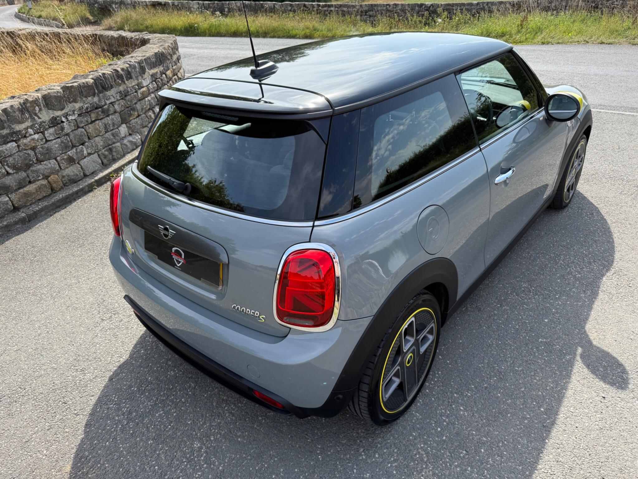 Mini Electric Hatch