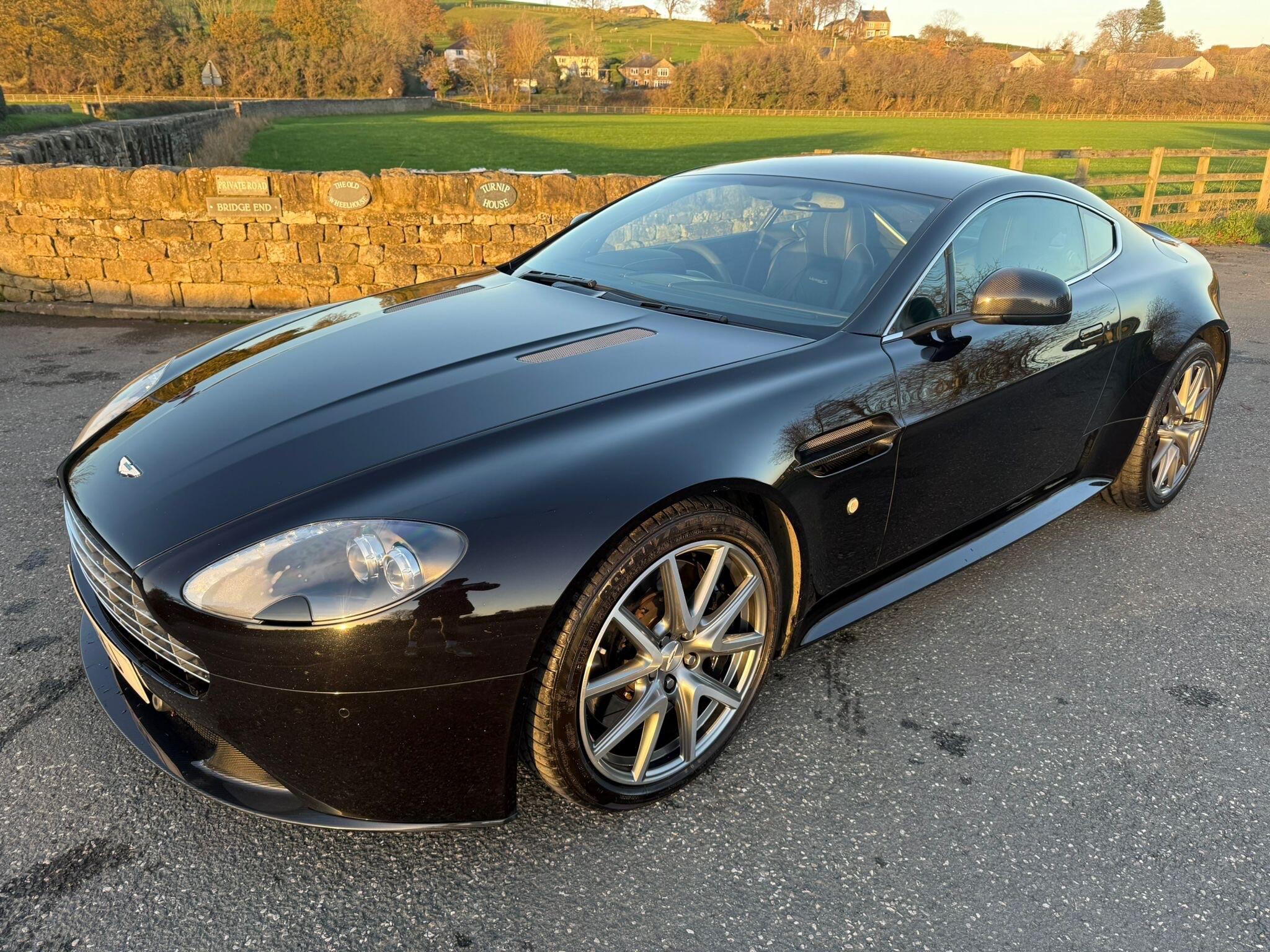 Aston Martin Vantage