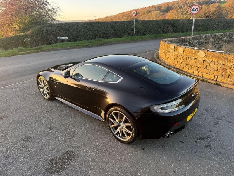Aston Martin Vantage
