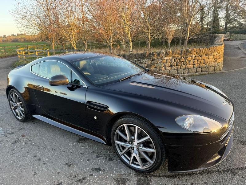 Aston Martin Vantage