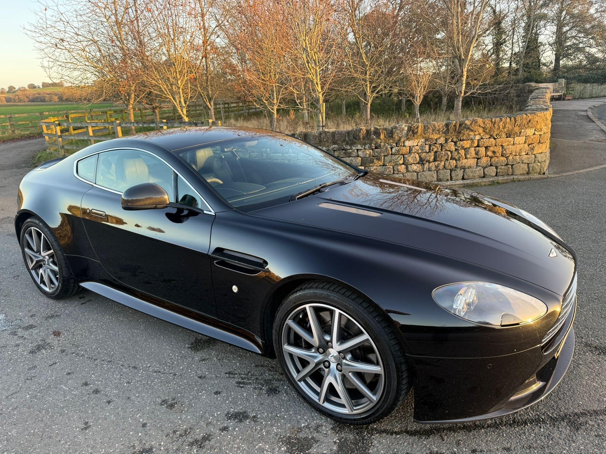 Aston Martin Vantage