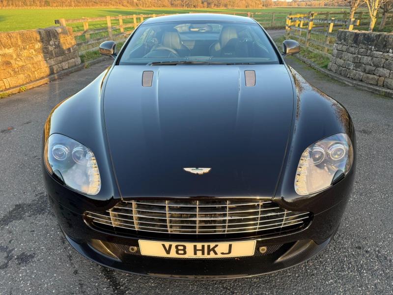 Aston Martin Vantage