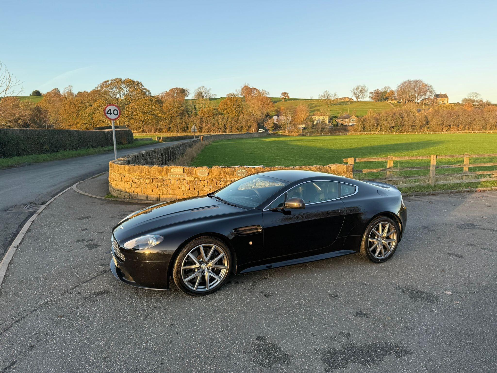 Aston Martin Vantage