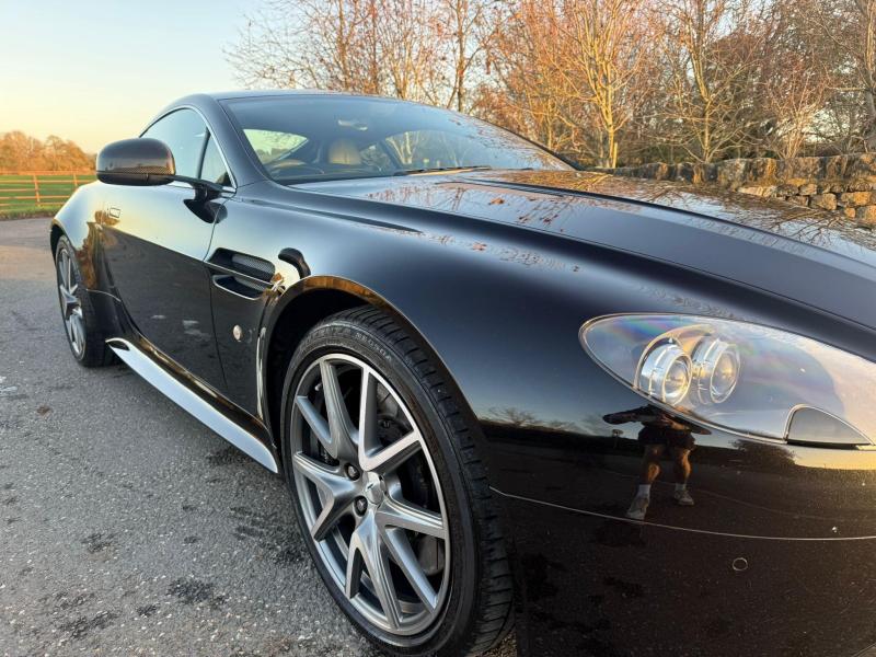 Aston Martin Vantage