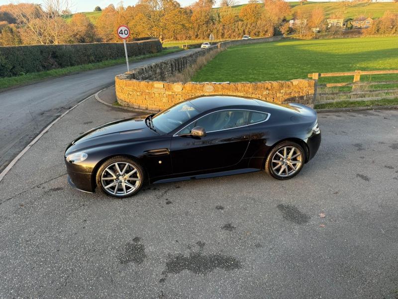 Aston Martin Vantage