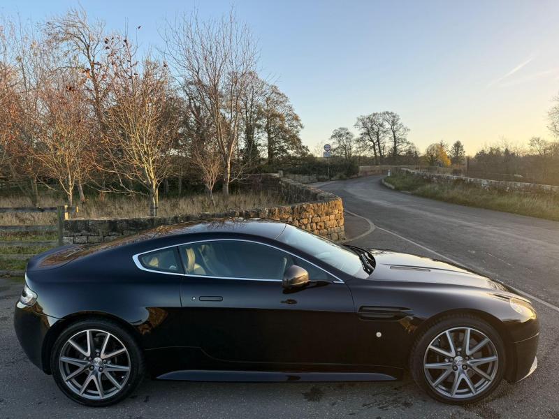 Aston Martin Vantage
