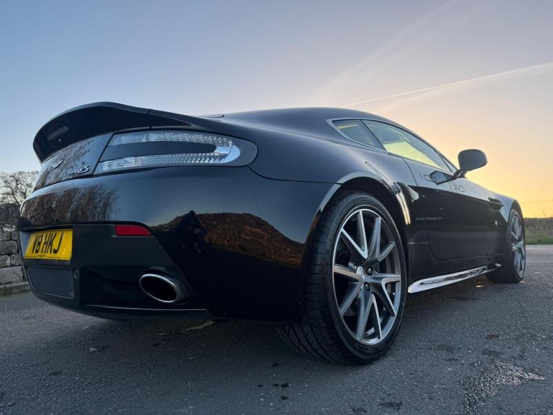 Aston Martin Vantage