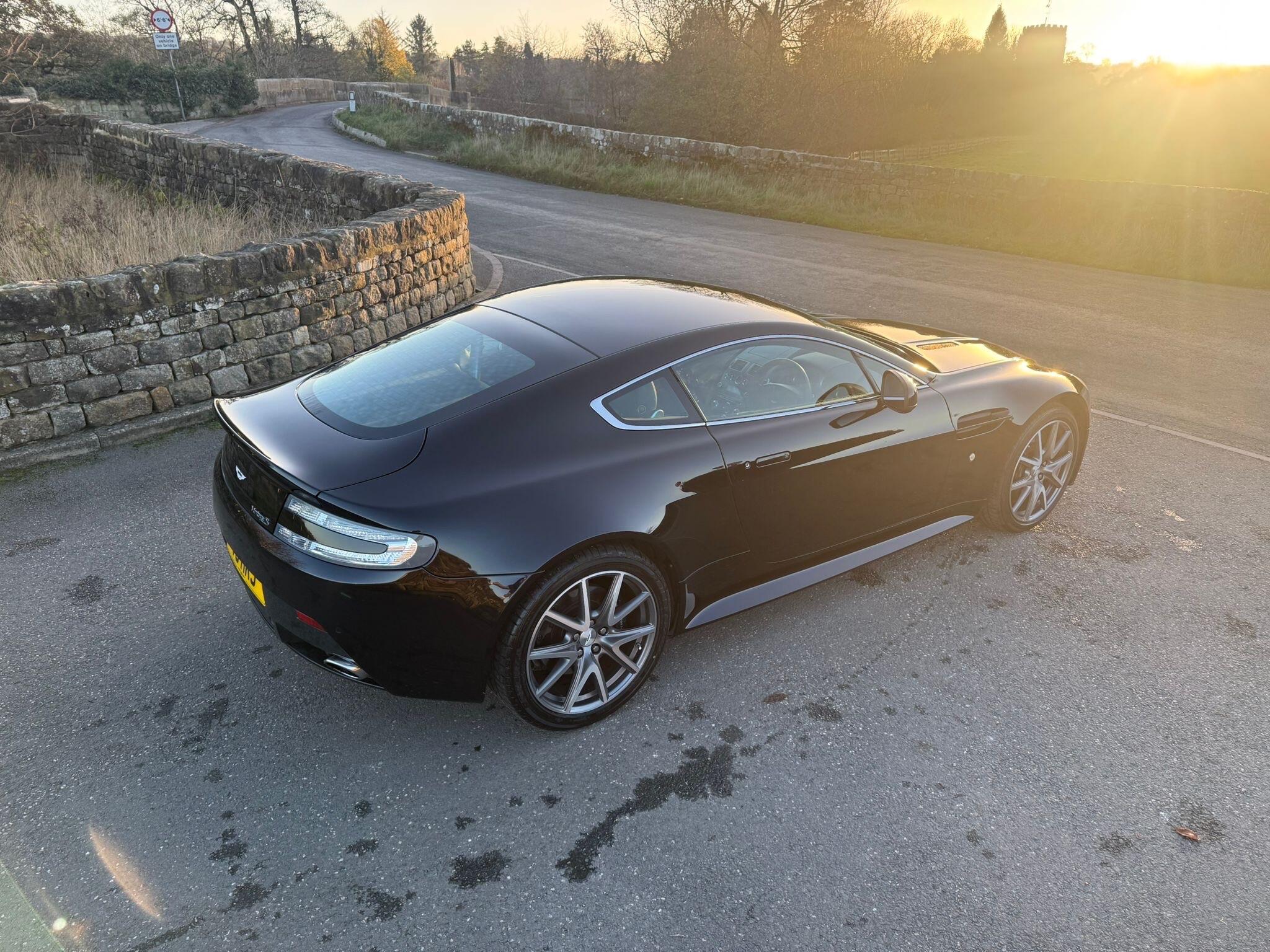 Aston Martin Vantage