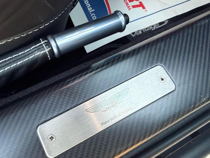 Aston Martin Vantage