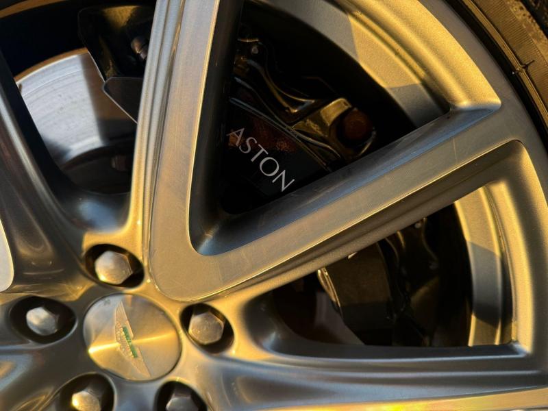 Aston Martin Vantage