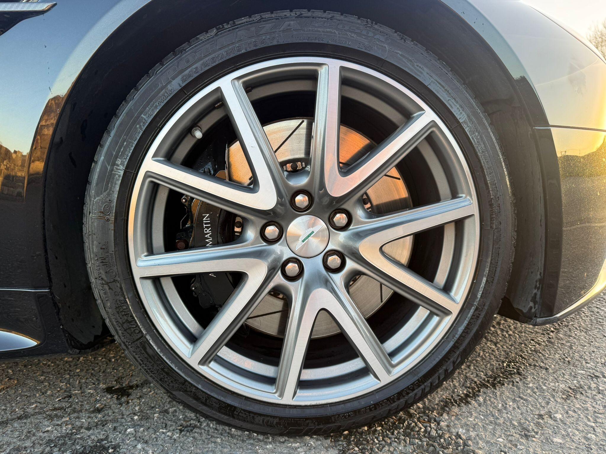 Aston Martin Vantage