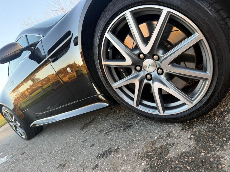 Aston Martin Vantage